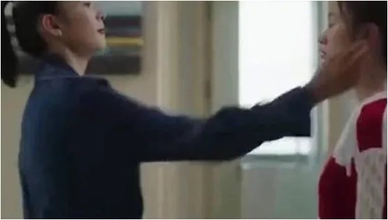 顾佳扇林有有耳光是否付出了离婚的代价？