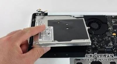 光驱读不出光盘怎么办（光驱不能正常读盘的应对方法）