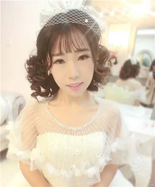 结婚当天新娘发型有哪些 新娘应该注意哪些事项