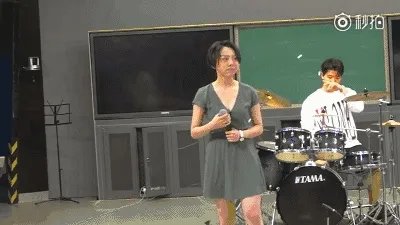 林妙可晒夜跑美照逆袭女神,大家还记得真正的奥运天籁杨沛宜吗?