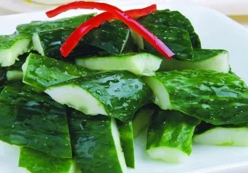 卖“拍黄瓜”竟被罚5000元!多家餐馆遭查,这么处罚有必要吗?