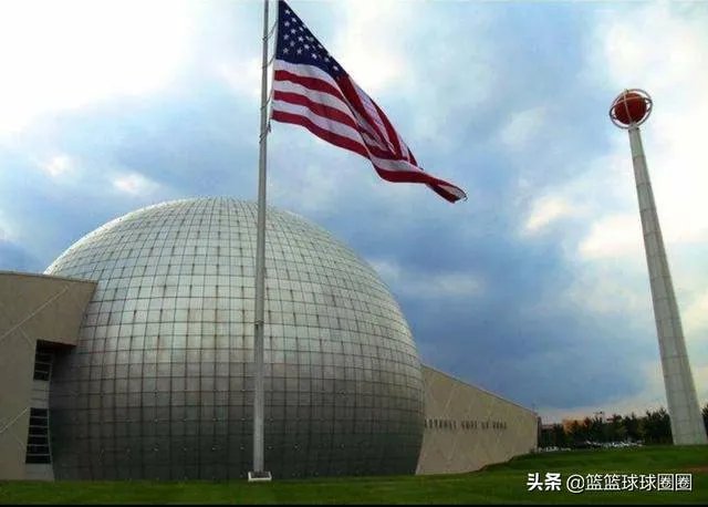 你觉得谁能代替科比在2020的名人堂上演讲？为什么？