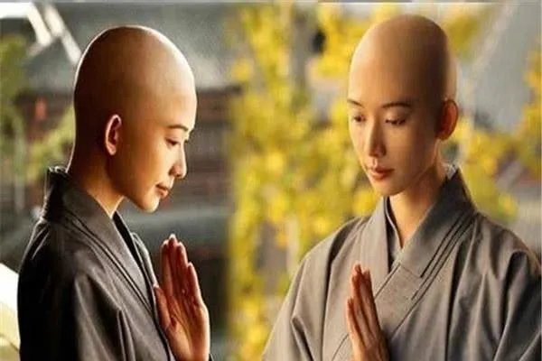 五台山的年轻尼姑越来越多，她们做了啥让当地人感到可耻？