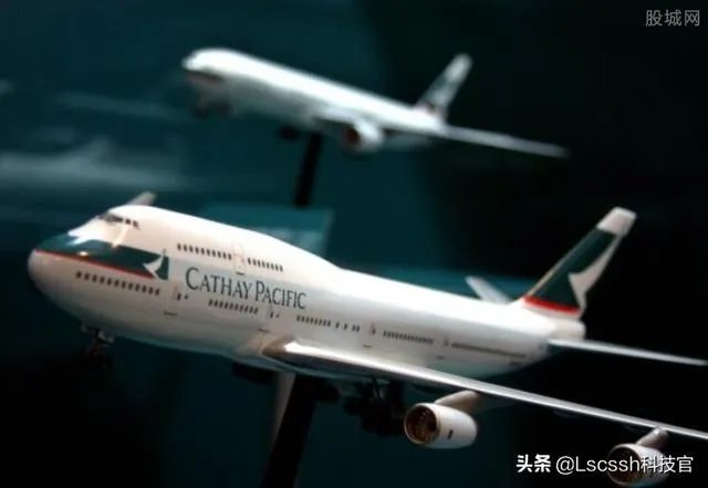 5月要求恢复中美航班,现又全面禁止中国航班,特朗普有何企图?