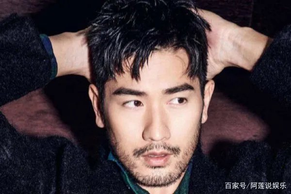 高以翔去世一年，女友Bella拿下名表代言，为什么会引发网友争议？
