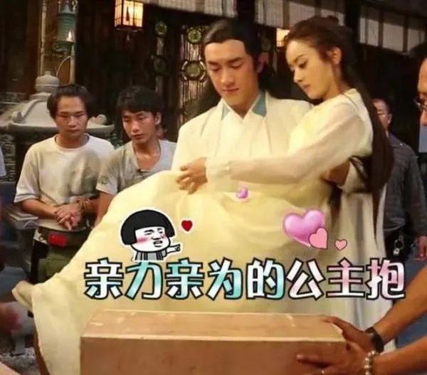 赵丽颖才80多斤,为何很多男星抱她都感觉很累?