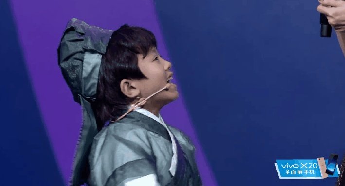 2018爱奇艺尖叫之夜,如何看待娜扎和杨幂的美?