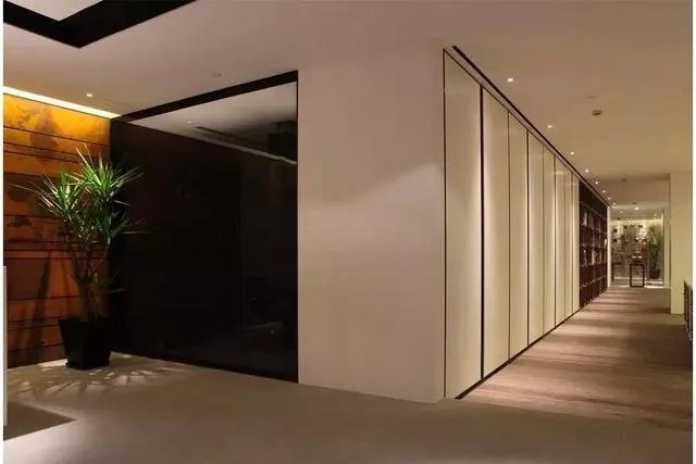 只有极简风才能hold住的豪品别墅，既美又有品！