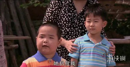 你为什么推人那小女孩是什么梗 回复她扒拉我出处介绍