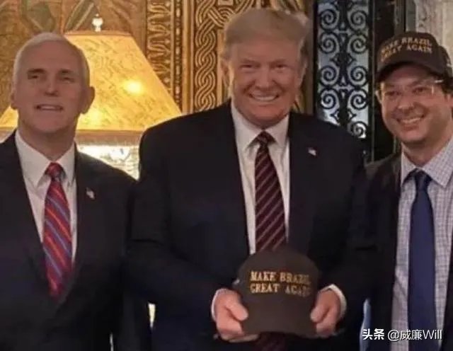 美国副总统彭斯不戴口罩和新冠肺炎患者交谈，这是心大，还是另有隐情，你怎么看？