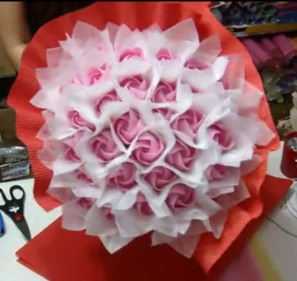 如何包装玫瑰花(图解)？