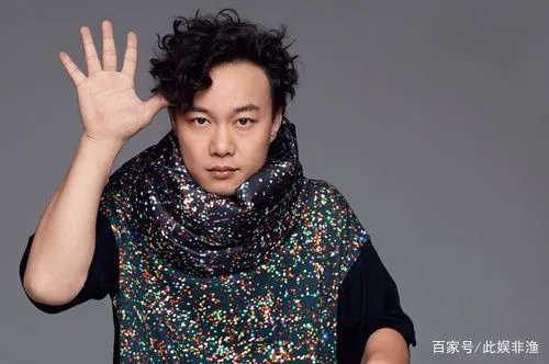 吴彦祖陷秃顶危机,黄晓明最意外, 5位遭遇“头发危机”的男明星都有谁?