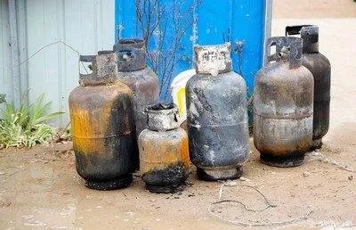 山东科技大学北门发生火灾,整条小吃街都烧了起来,是有人恶意纵火吗?