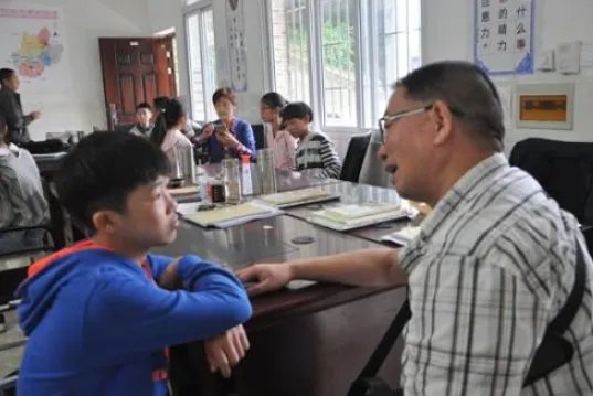 受捐学生写感谢信的出发点是什么，其感谢信意义是什么？