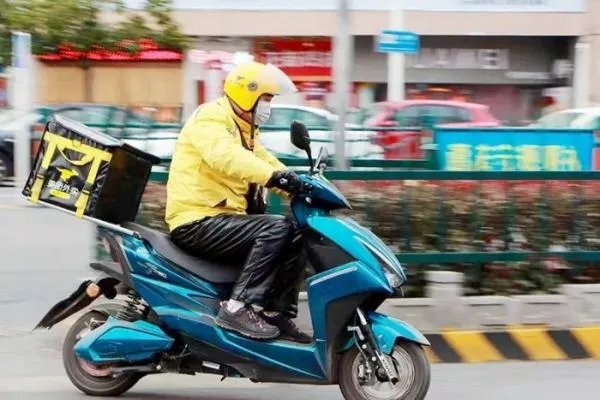 建议强制平台为外卖小哥买意外险,为何需要这么规定?