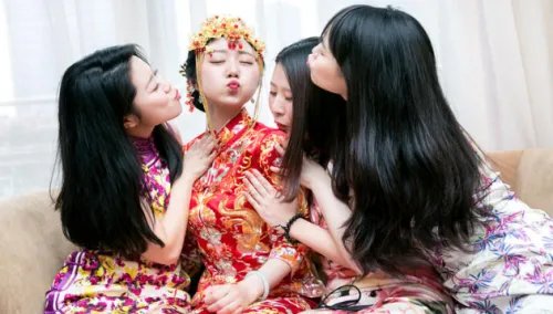 结婚接新娘流程是怎么样的 接亲时接到家里还是酒店