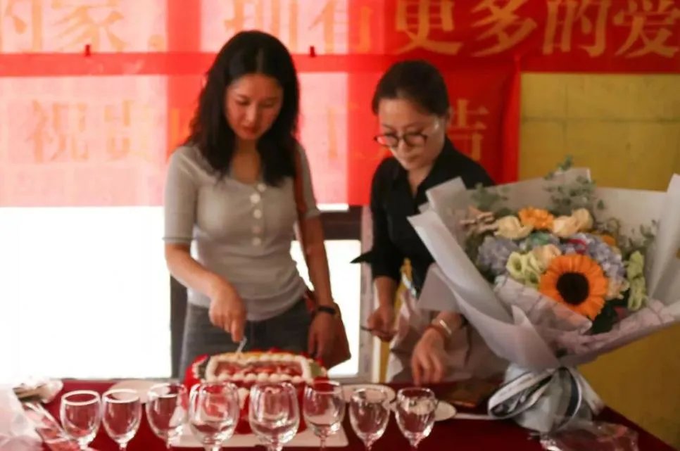 恭祝康悦别墅胡总尊宅开工大吉!