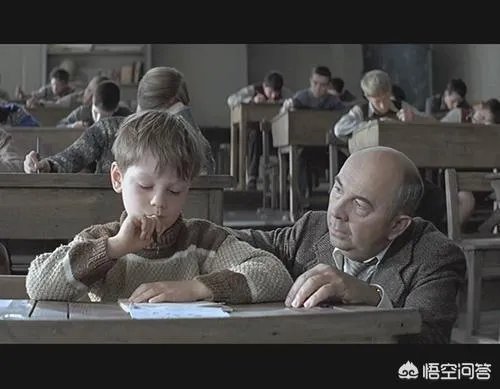 老师让小学一年级的孩子做完试卷让家长给判分,也不讲题,这样有成效吗?