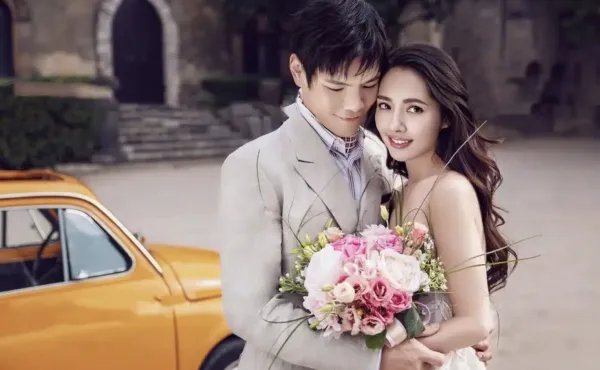 郭碧婷向佐疑似婚变,向太发文暗藏深意,被指暗示儿媳包容知感恩,怎么看?